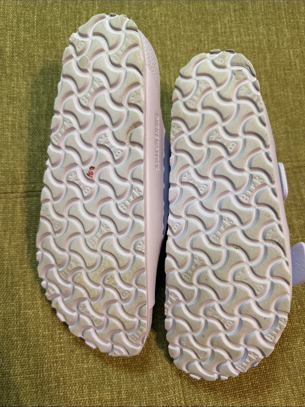 Birkenstock Arizona EVA Sandals in light purple - Picture 4 of 11